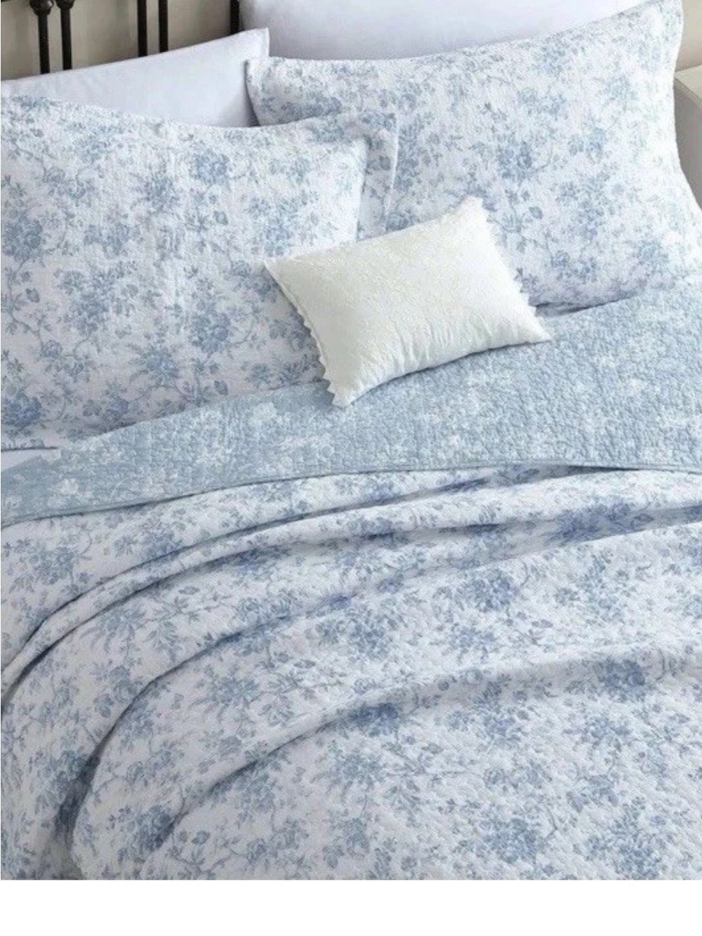 Laura Ashley Blue Walled Garden King 3 Pc Quilt Set Reversible 100% Cotton NWT